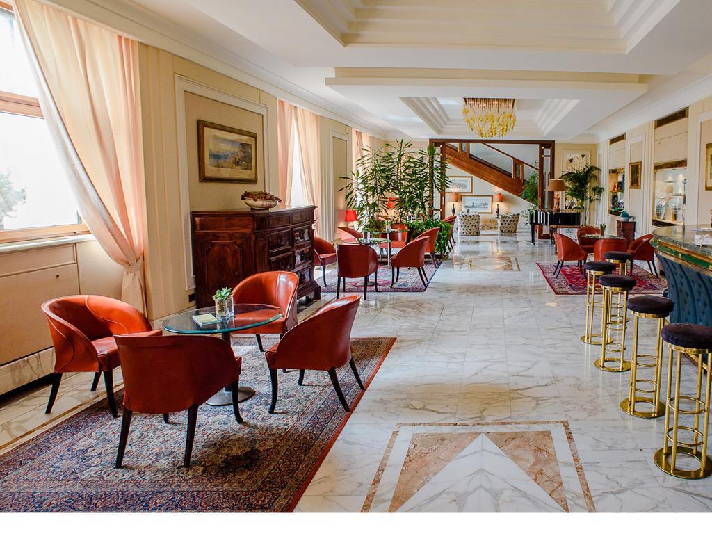 Grand Hotel Vesuvio Neapol Zewnętrze zdjęcie